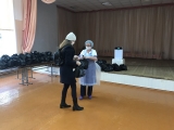 В Ульяновске продолжается выдача продовольственных наборов школьникам
